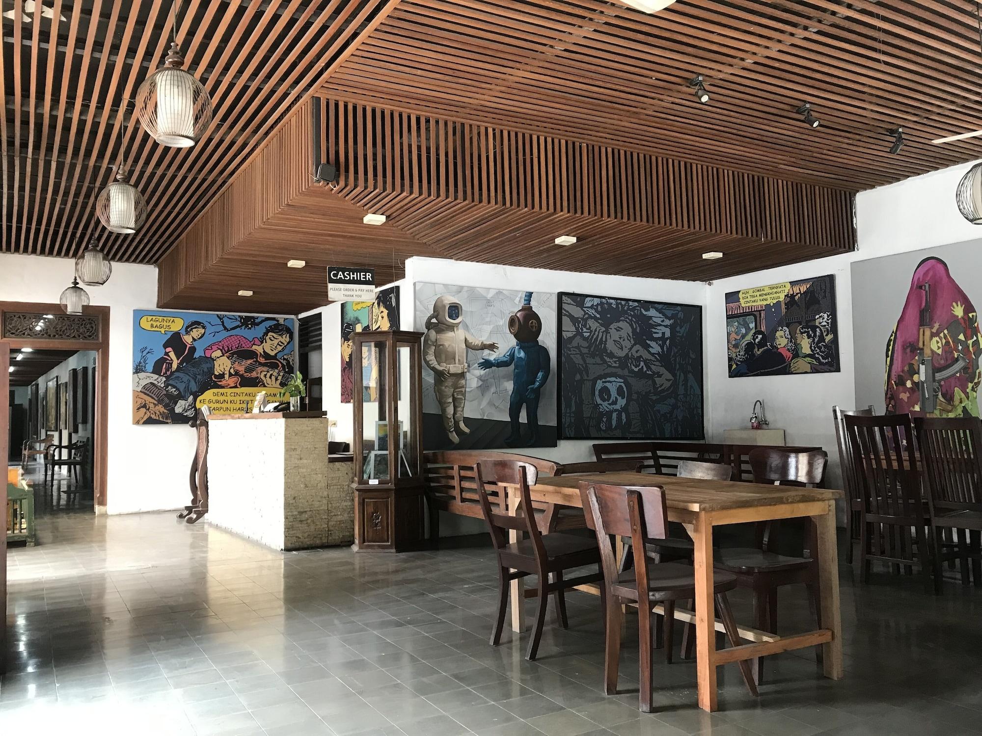 Varios Watu Agung Guest House