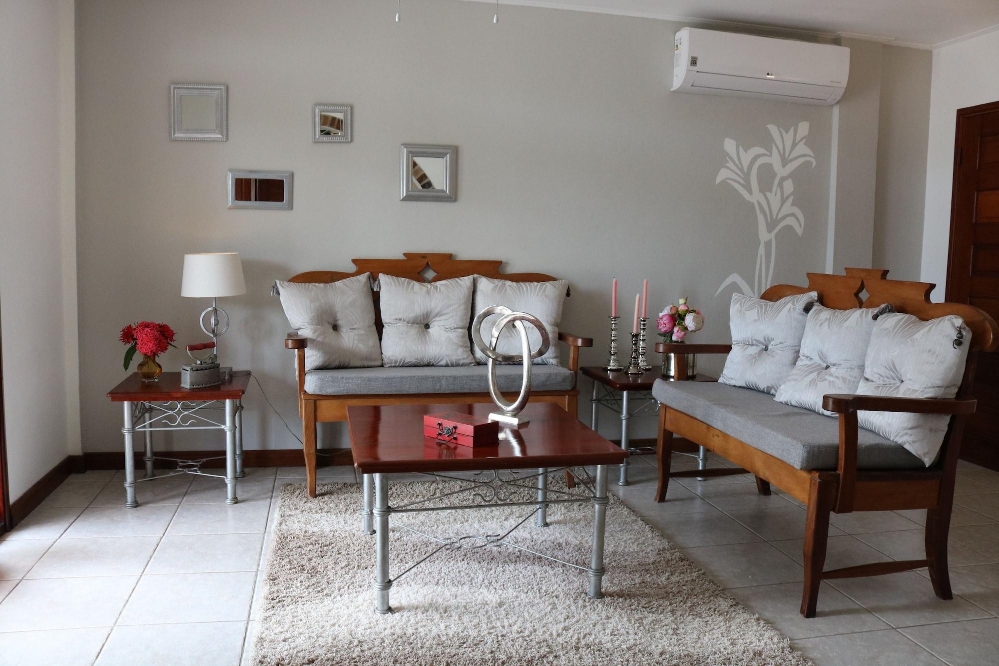 Vista Lobby Villa Boscardi