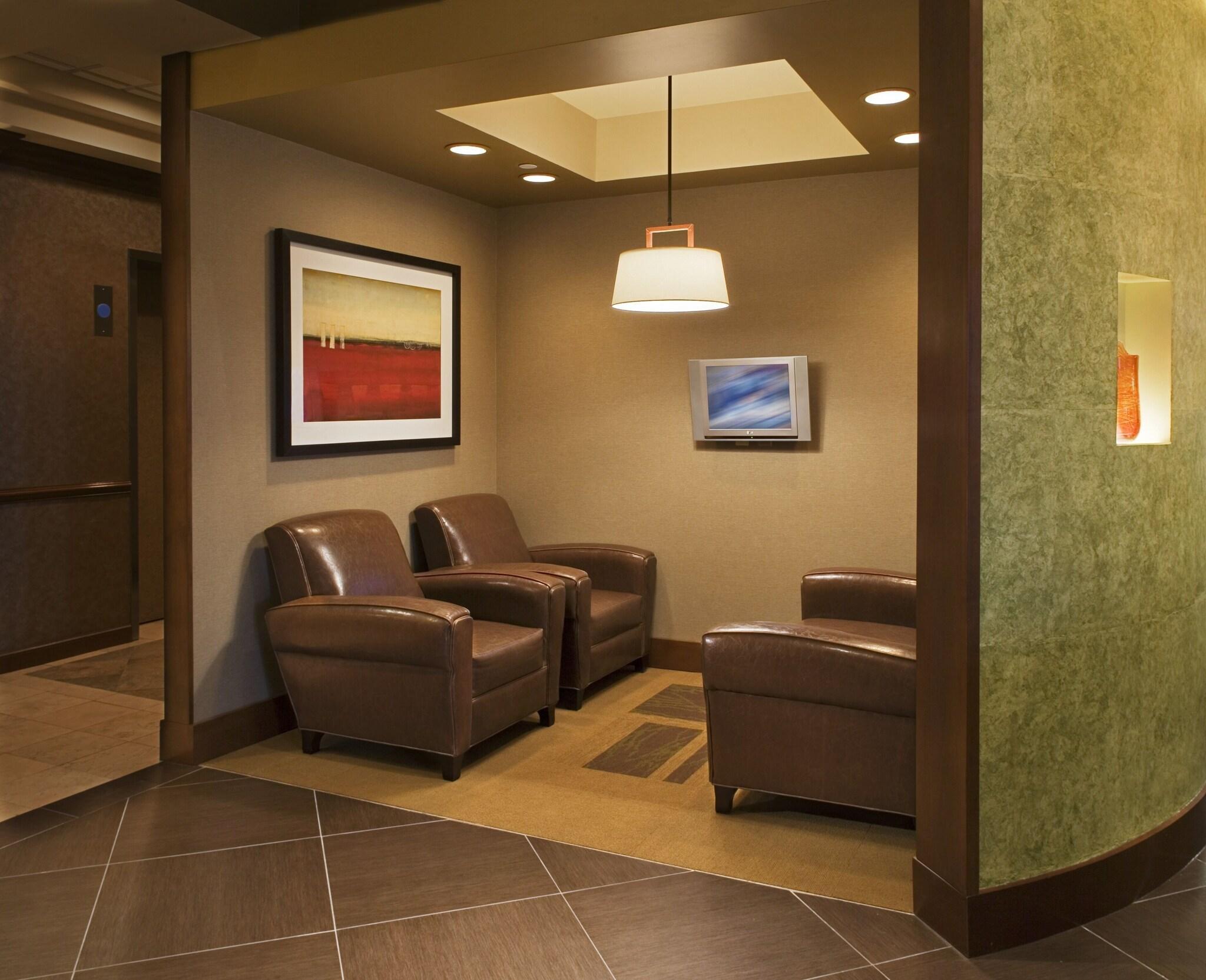 Vista Lobby Hyatt Place Colorado Springs/Garden of the Gods