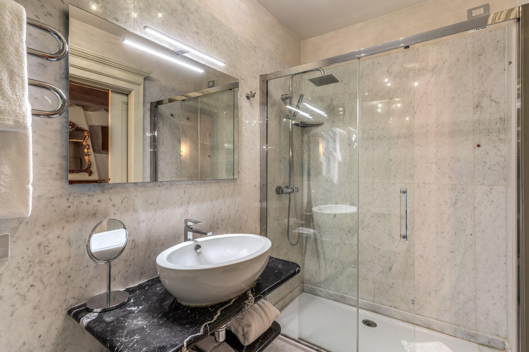 Equipamiento de Habitación Santa Marta Suites
