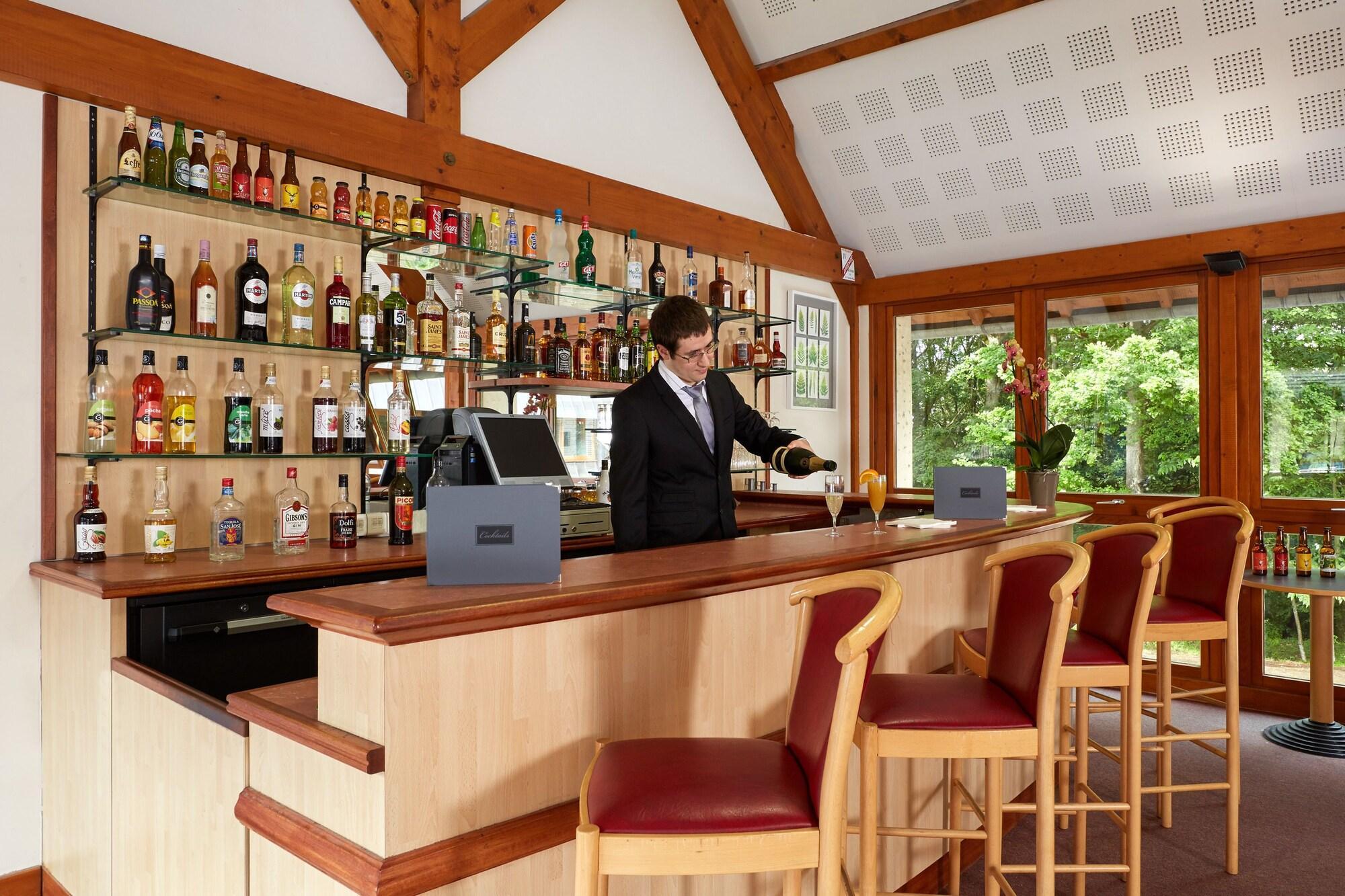 Bar/Salón Hôtel Centre Port-Royal