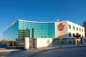 Paquete - Crowne Plaza Madrid Airport by IHG