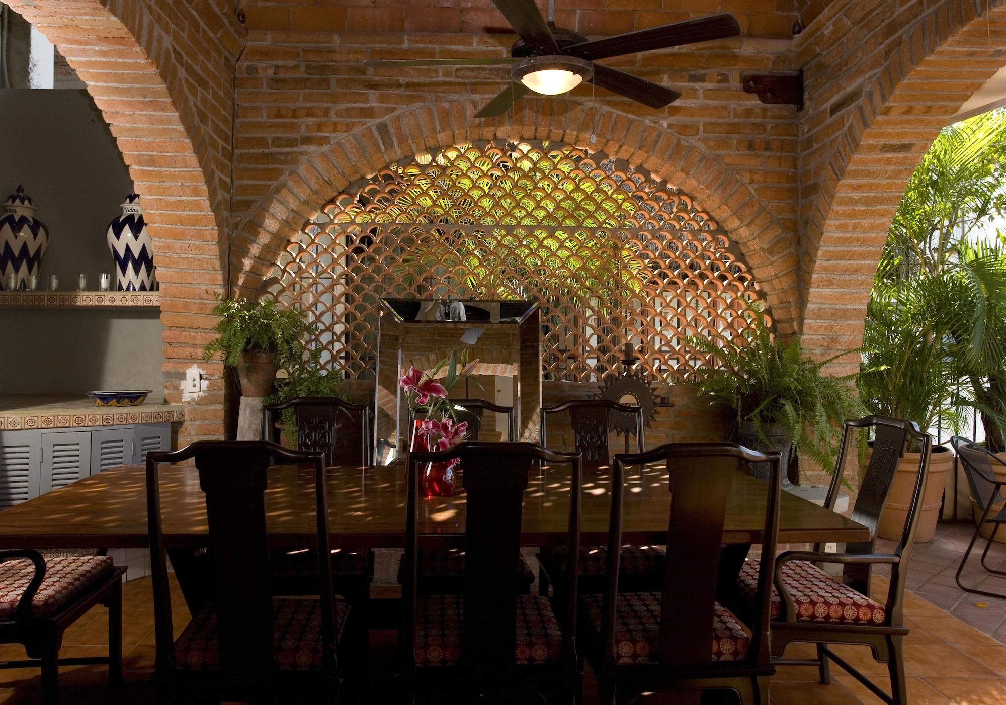 Restaurant Quinta Maria Cortez Beach Hotel