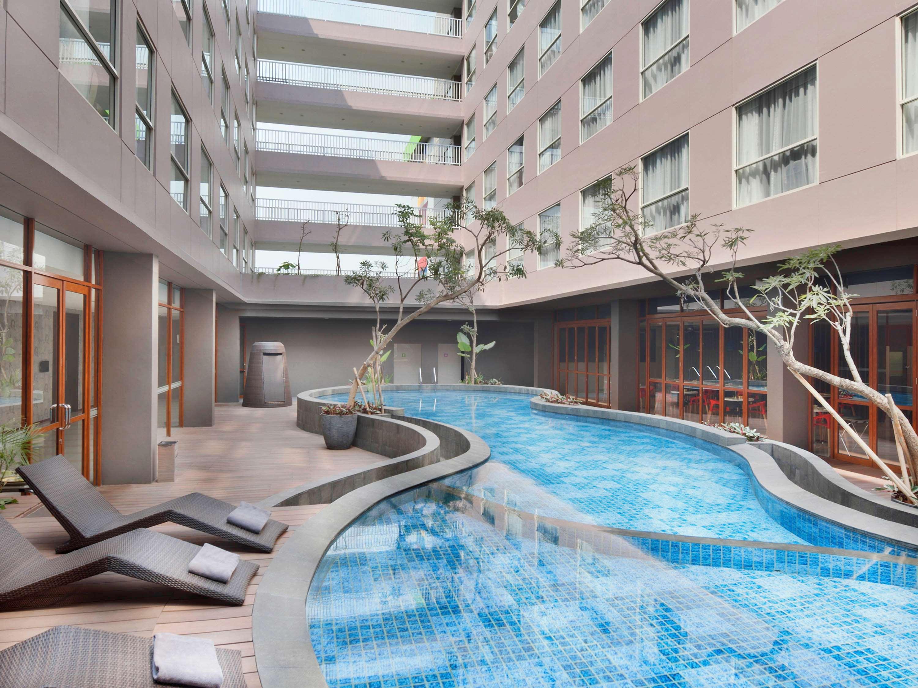 Vista Exterior ibis Styles Jakarta Airport