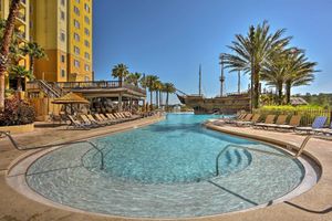 Alquiler Vacacional - Luxury Orlando Escape - 4 Mi to Disney World!