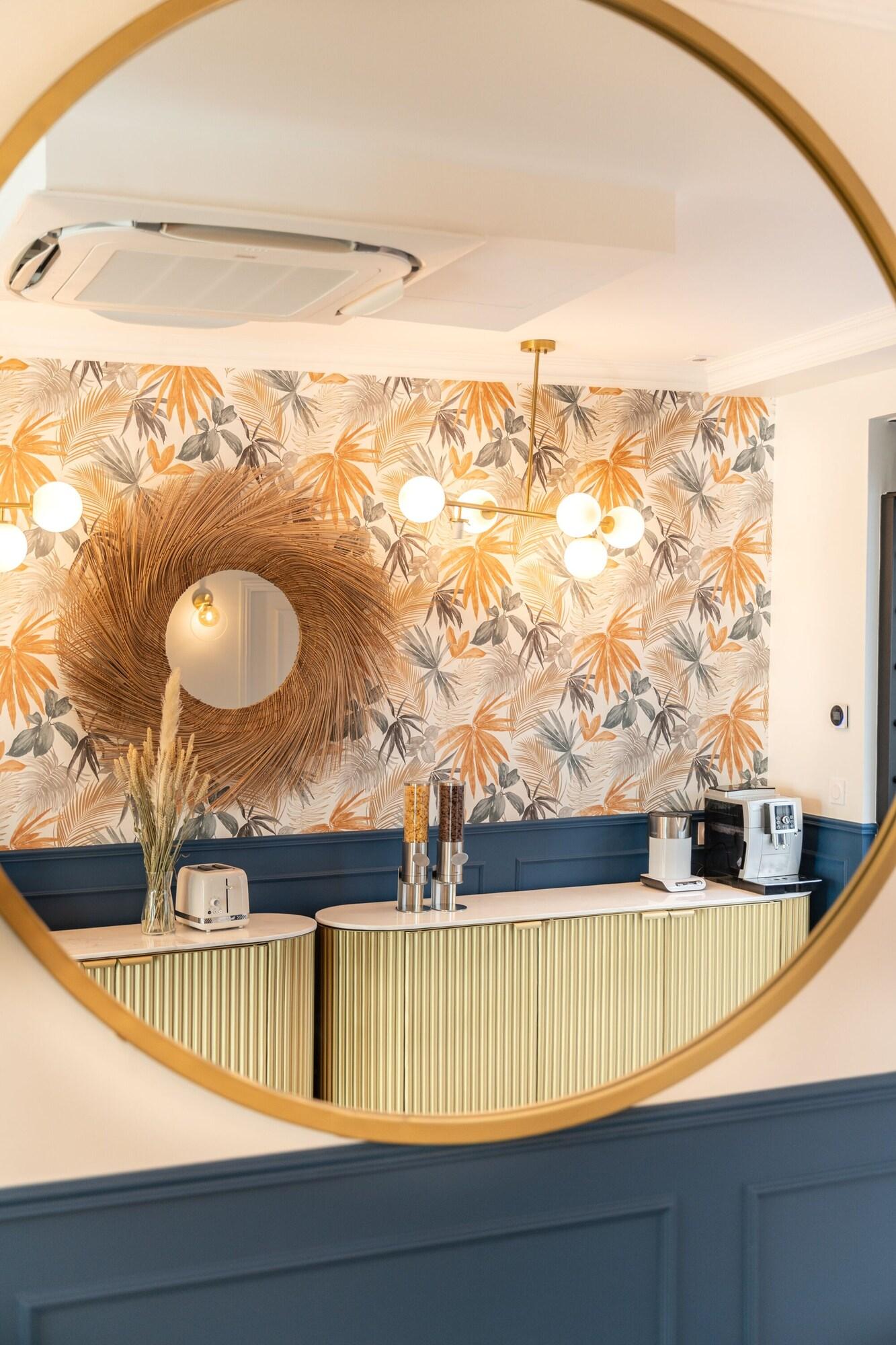 Vista Lobby District Nation