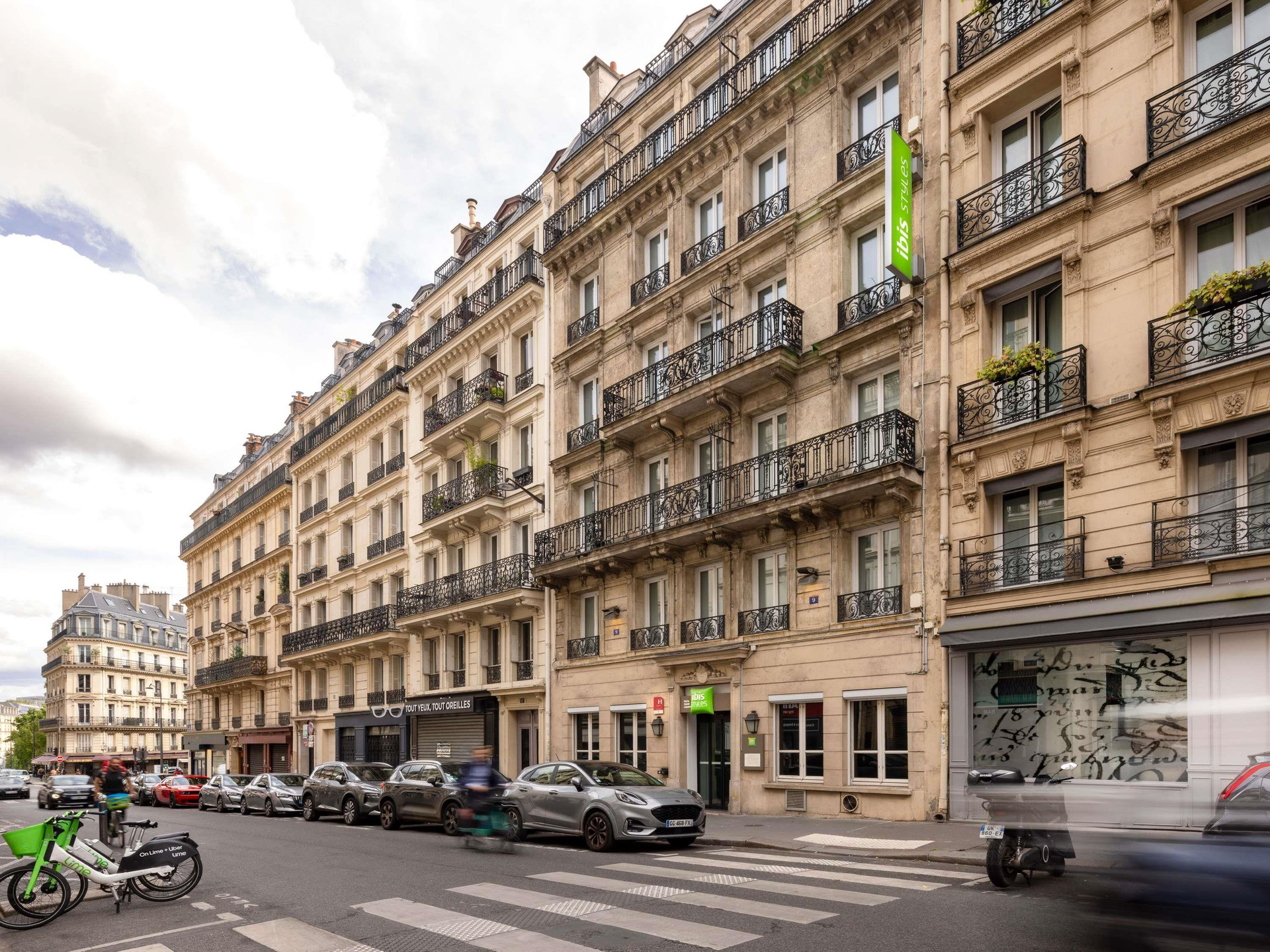 Varios ibis Styles Paris Gare Saint Lazare