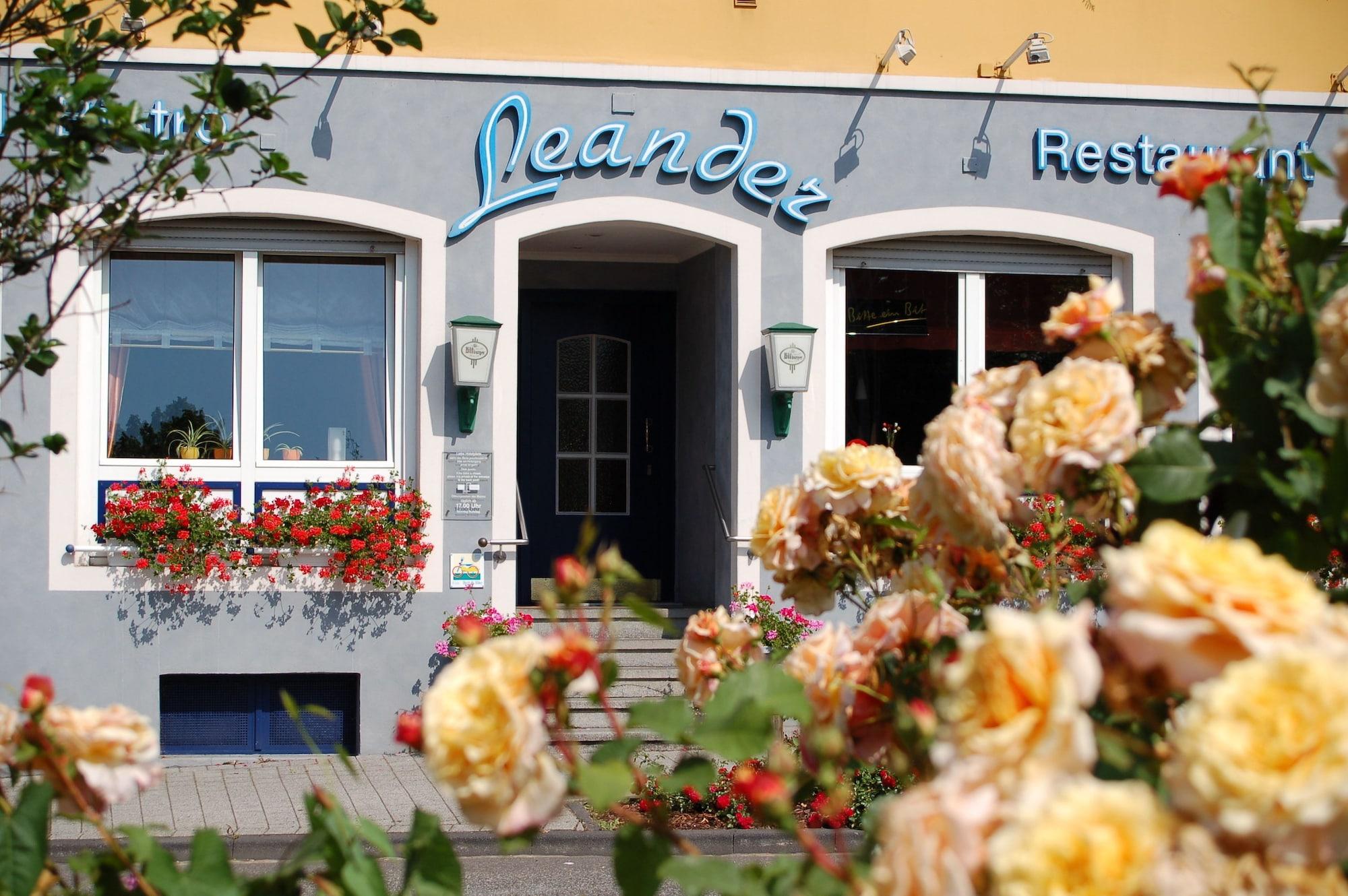 Varios Hotel Restaurant Leander