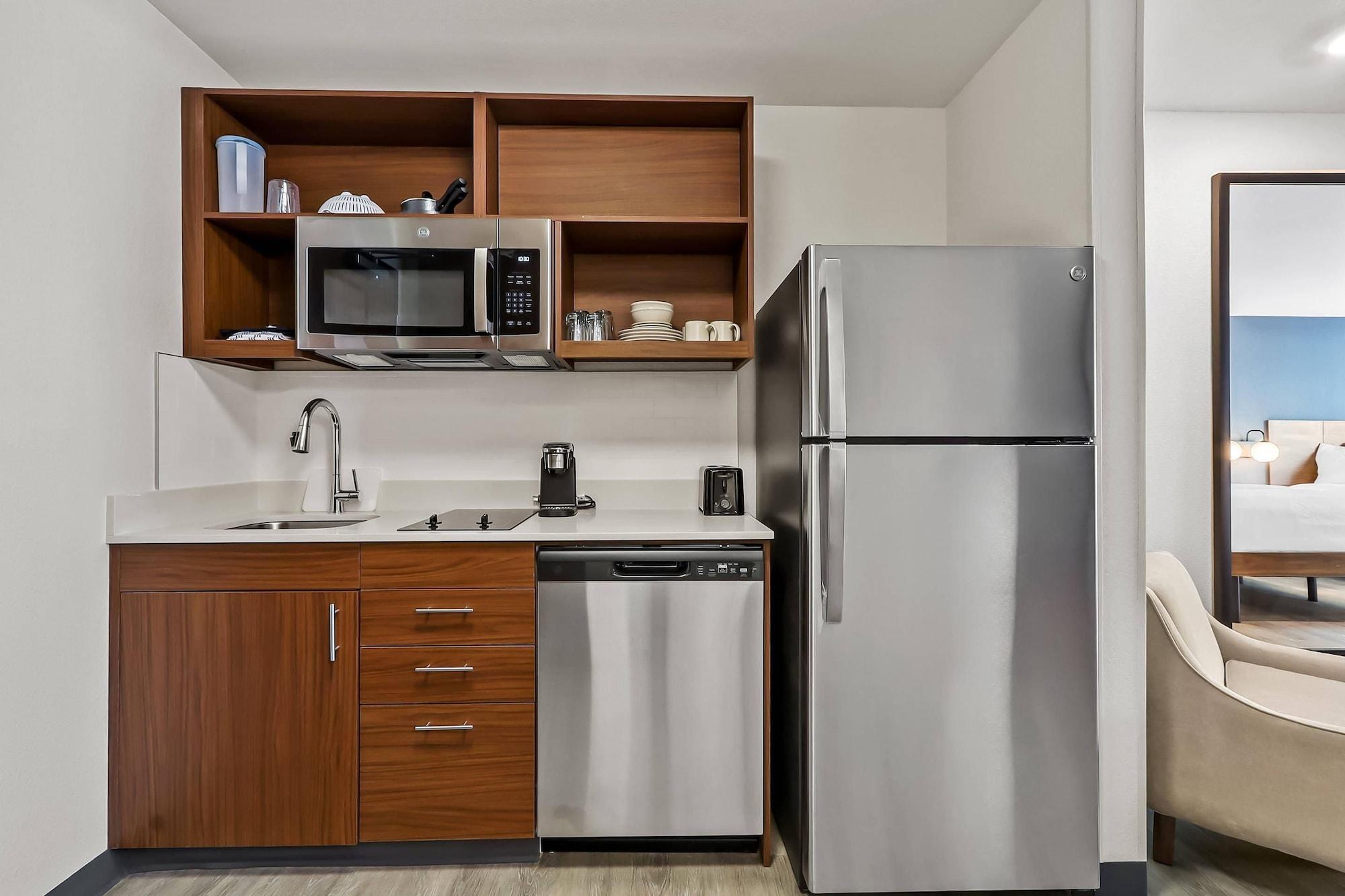 Varios Everhome Suites El Paso Airport Near Fort Bliss by Choice Hotels