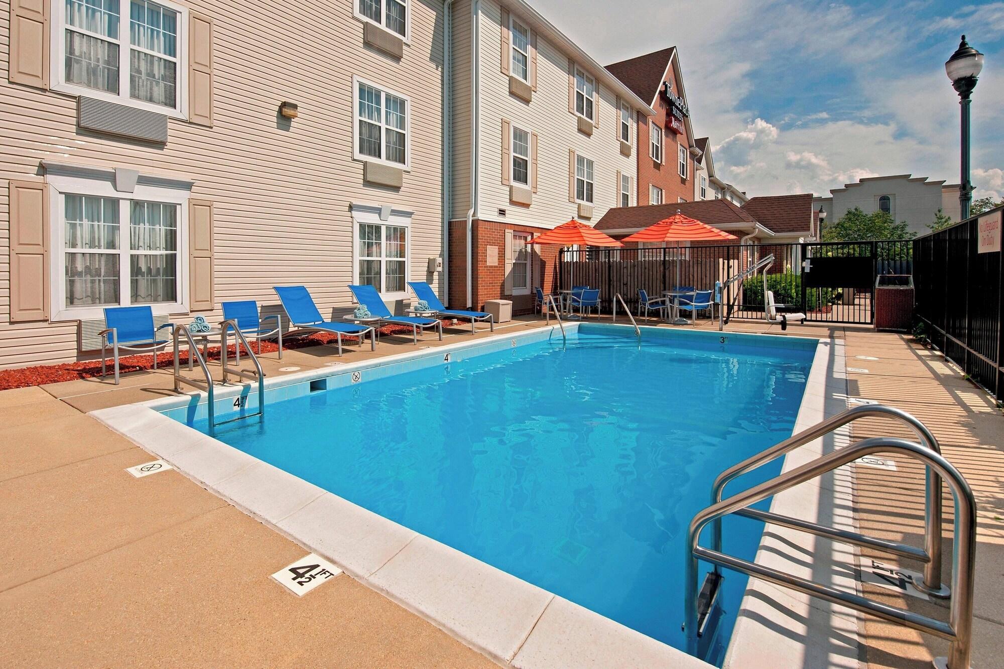Varios Towneplace Suites By Marriott Bloomington