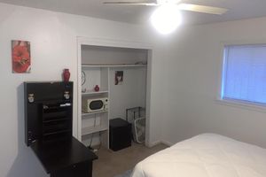 Alquiler Vacacional - Cozy Private Bedroom/bath with smoking allowed