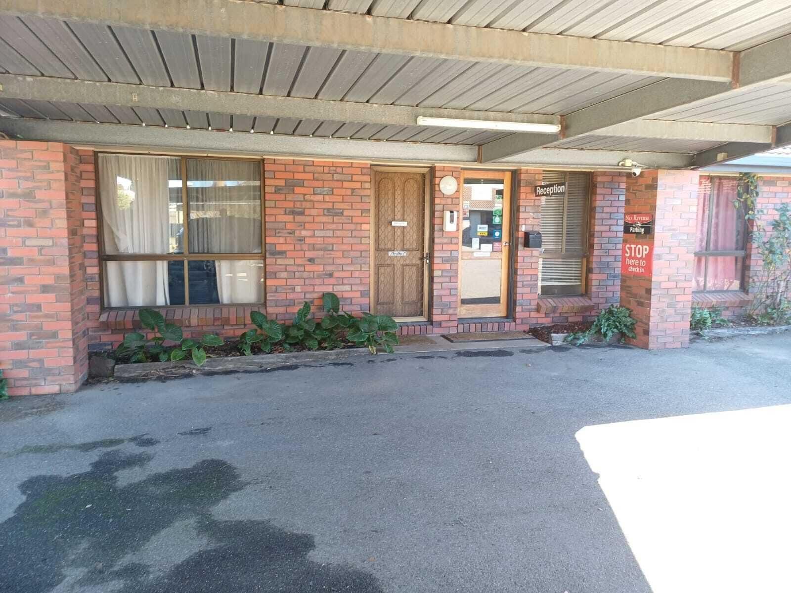 Vista Lobby Coorrabin Motor Inn