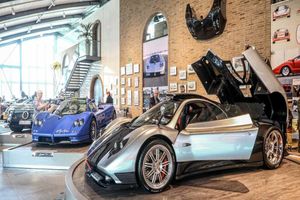 Actividad - Descubra los museos Pagani, Lamborghini y Ferrari: Excursión de día completo