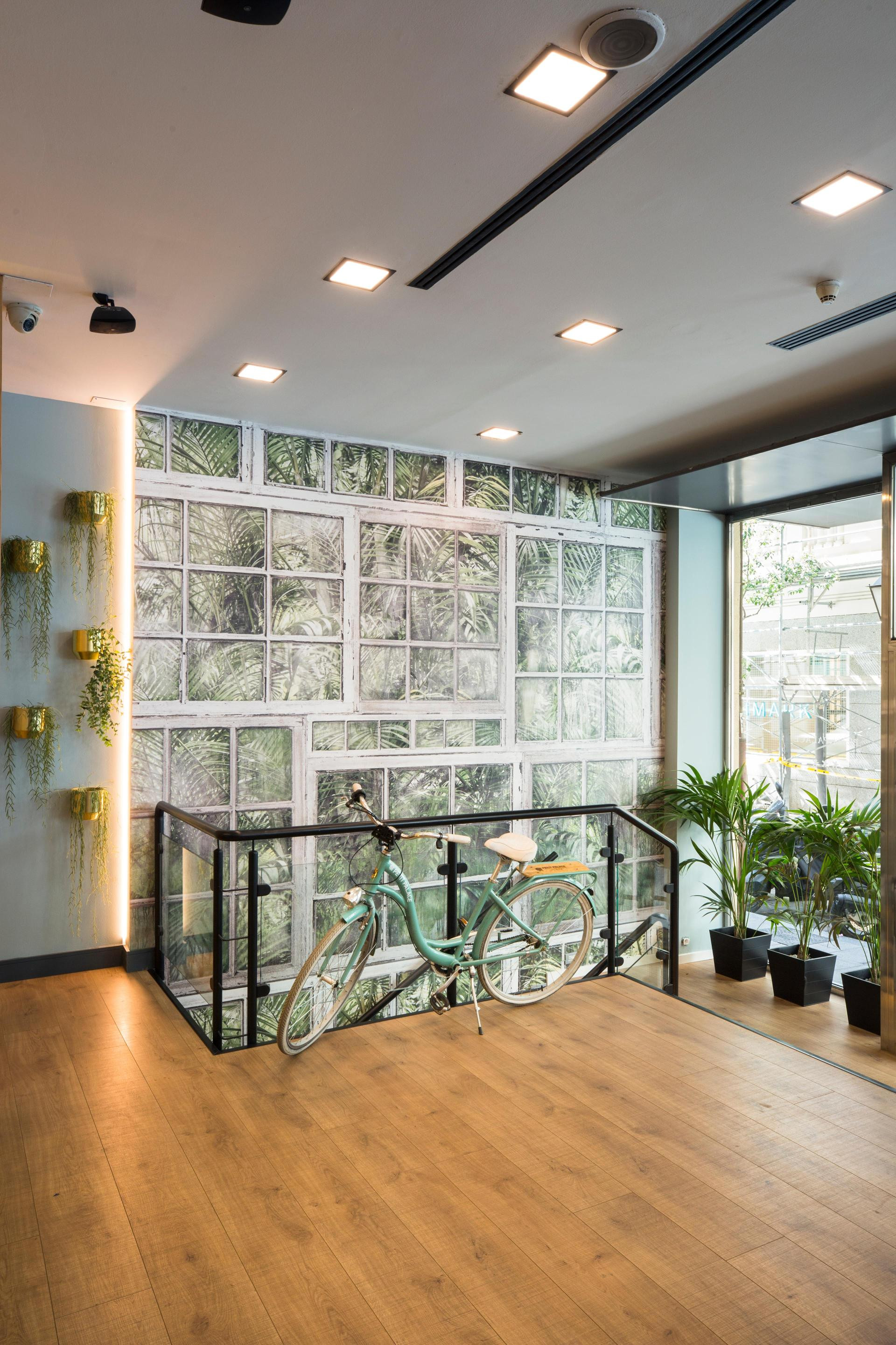 Vista Lobby Petit Palace Triball