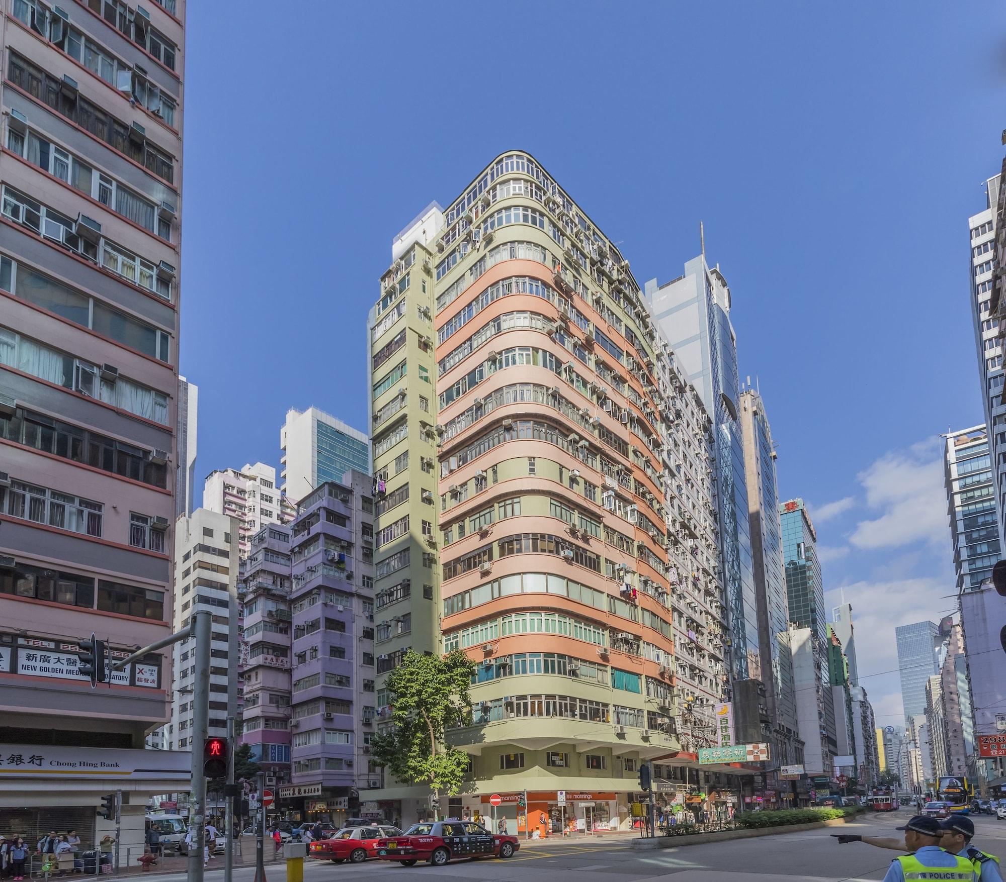 Vista Exterior Check Inn HK - Hostel