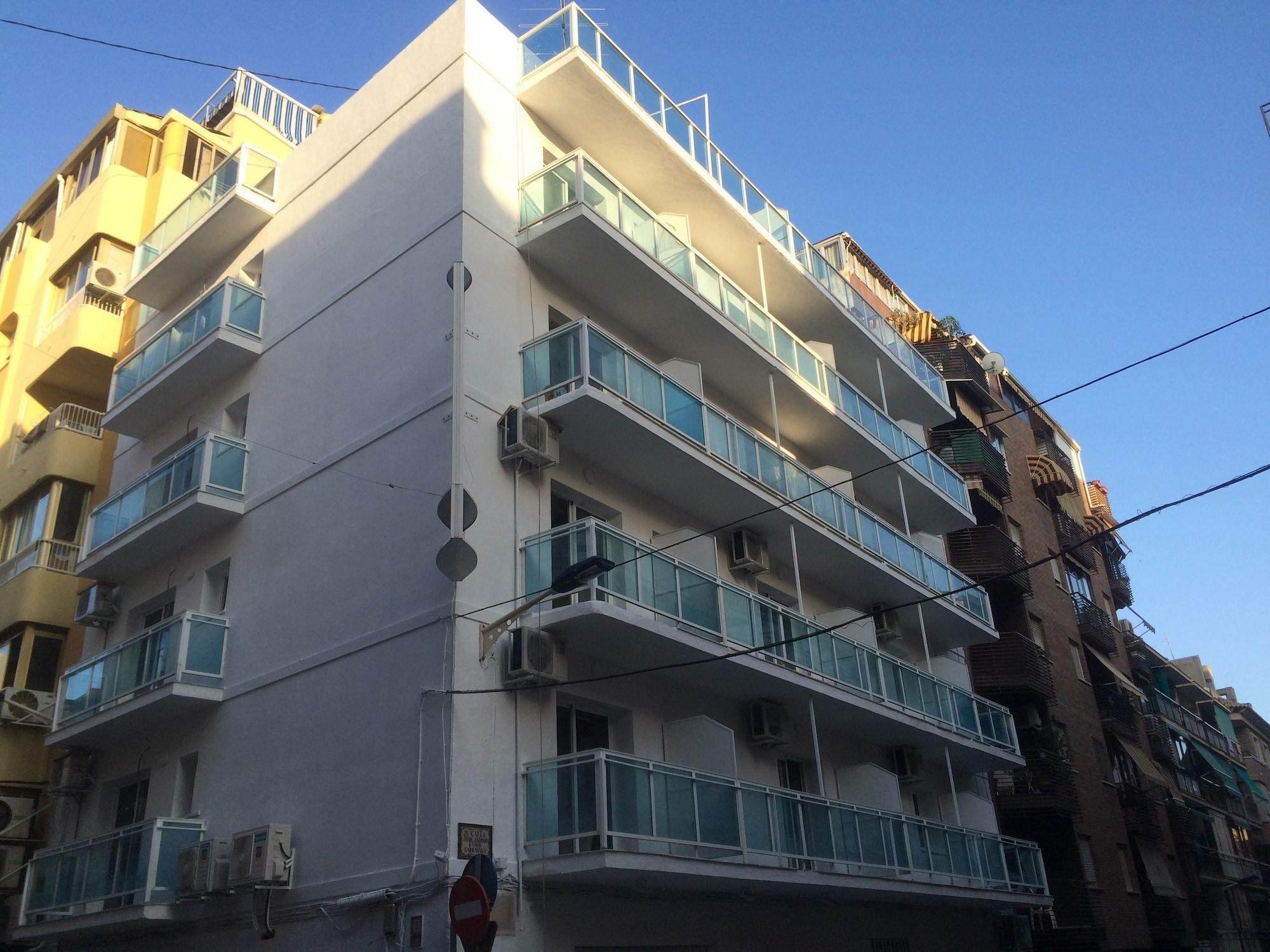 Vista Exterior Hostal Boutique Benidorm Blue Beach