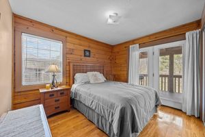 Alquiler Vacacional - Cozy 3-bedroom cabin in Waynesville, with spacious deck