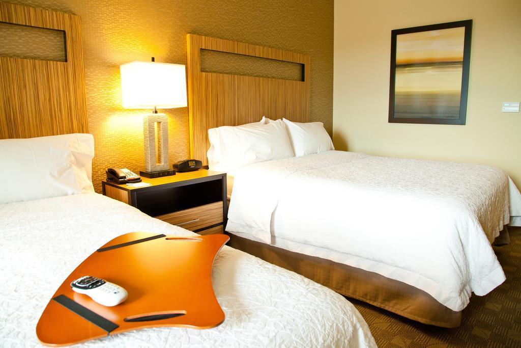 Vista Exterior Hampton Inn & Suites Salinas