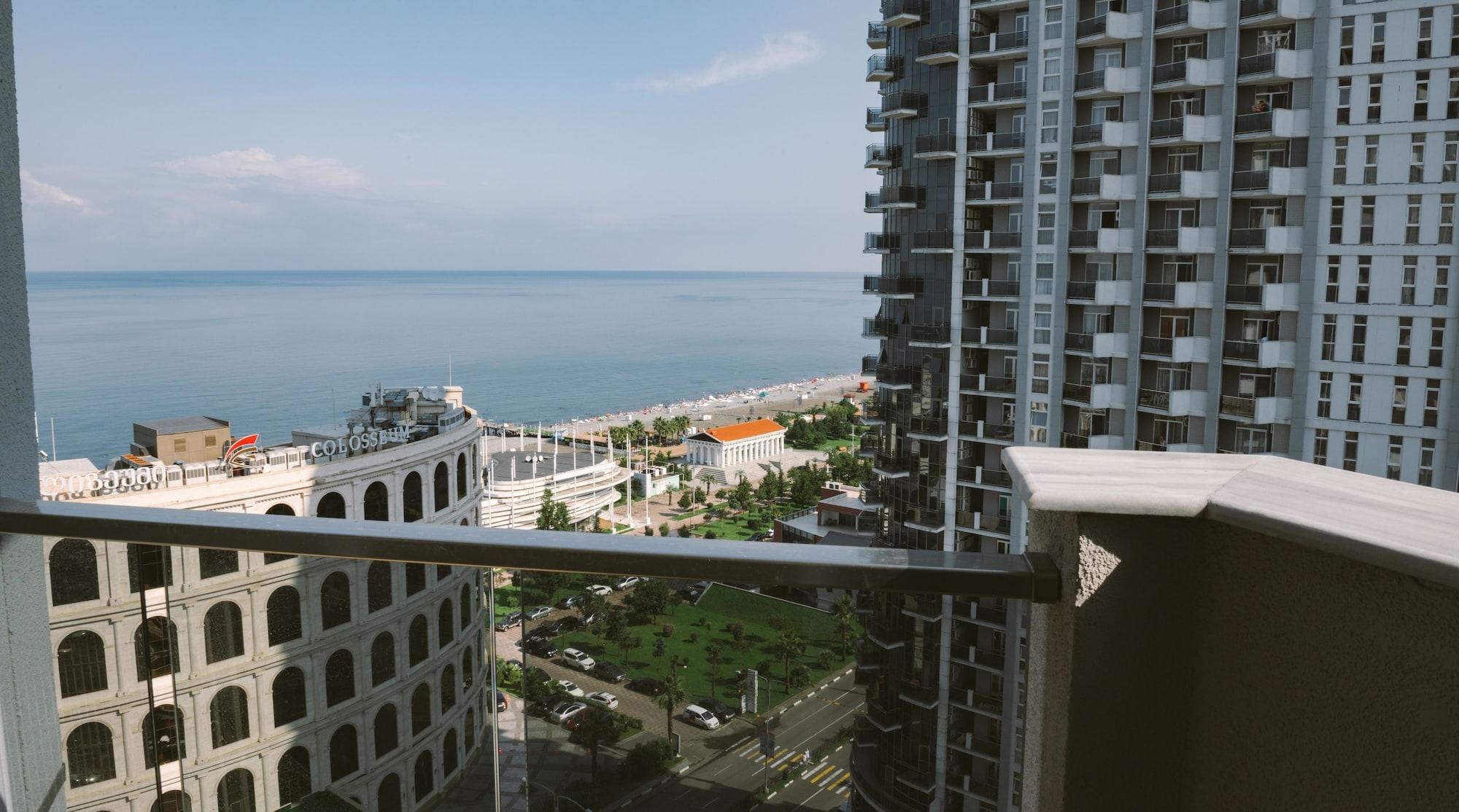 Equipamiento de Habitación Silk Road Sea Towers Batumi Apart Hotel