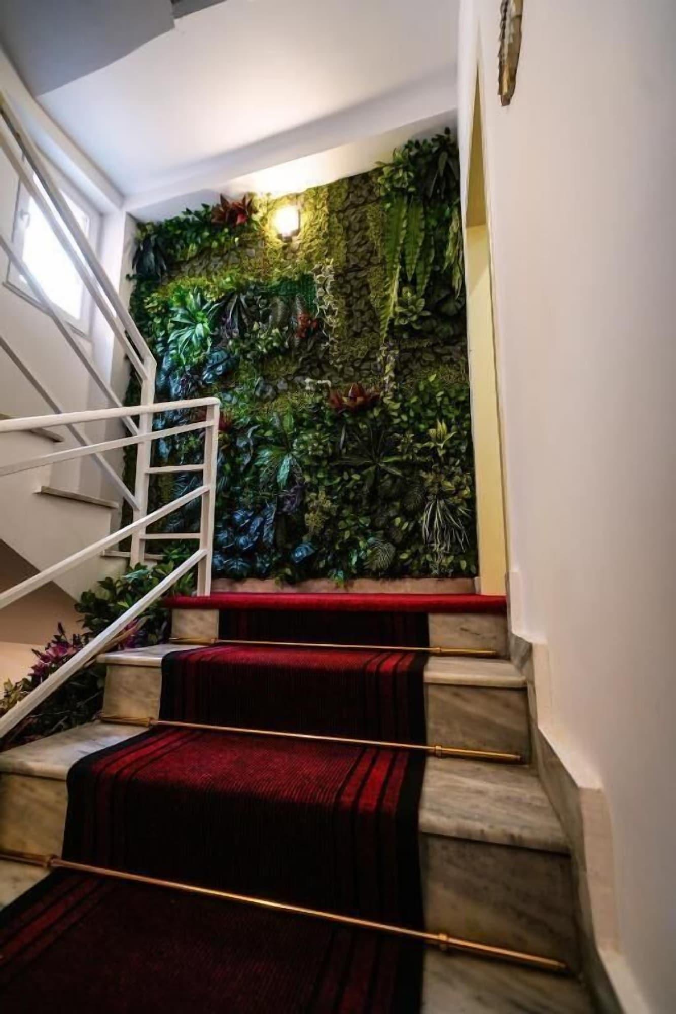 Varios Capital Inn Tirana