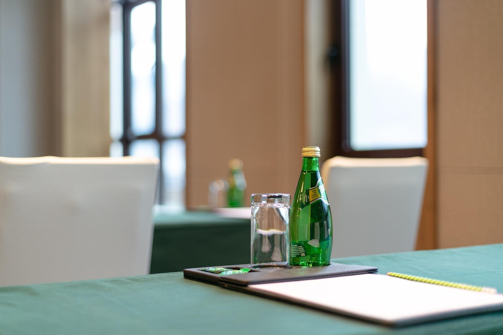 Sala de Reuniones Holiday Inn Jilin Beidahu by IHG
