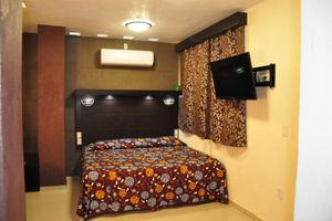 Alojamiento - HOTEL MARIA ELENA