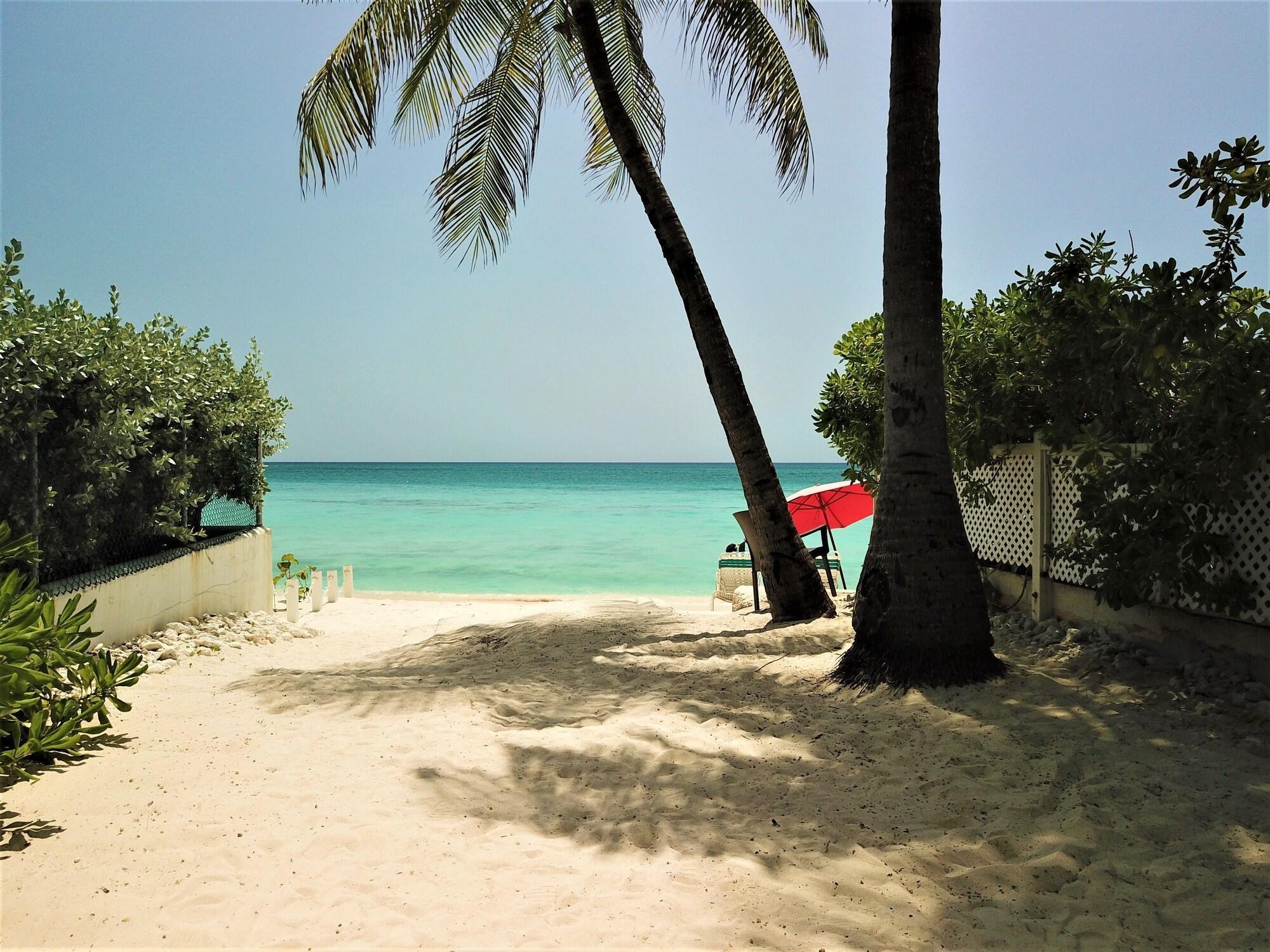 Playa Seven Mile Beach Resort & Club