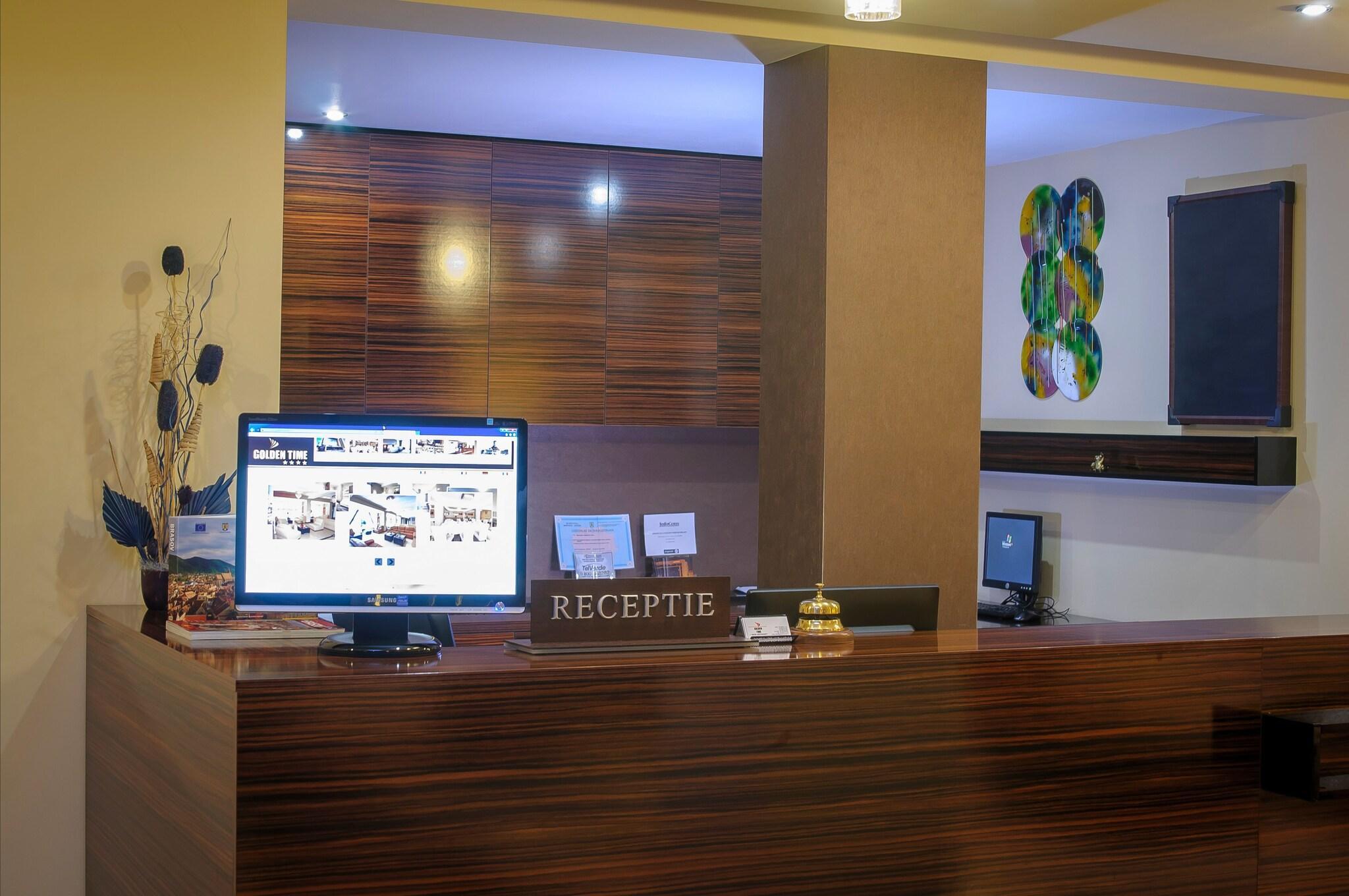 Vista Lobby Golden Time Hotel