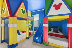 Alquiler Vacacional - Kids Will Love! New Premium Theater & Theme Rooms 15 Bedroom Villa