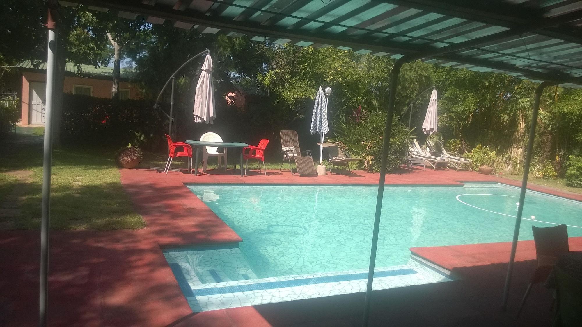 Vista Exterior Gloria's Bed and Breakfast