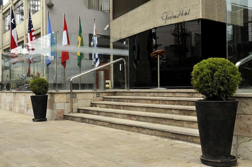 Vista Exterior Garden Hotel