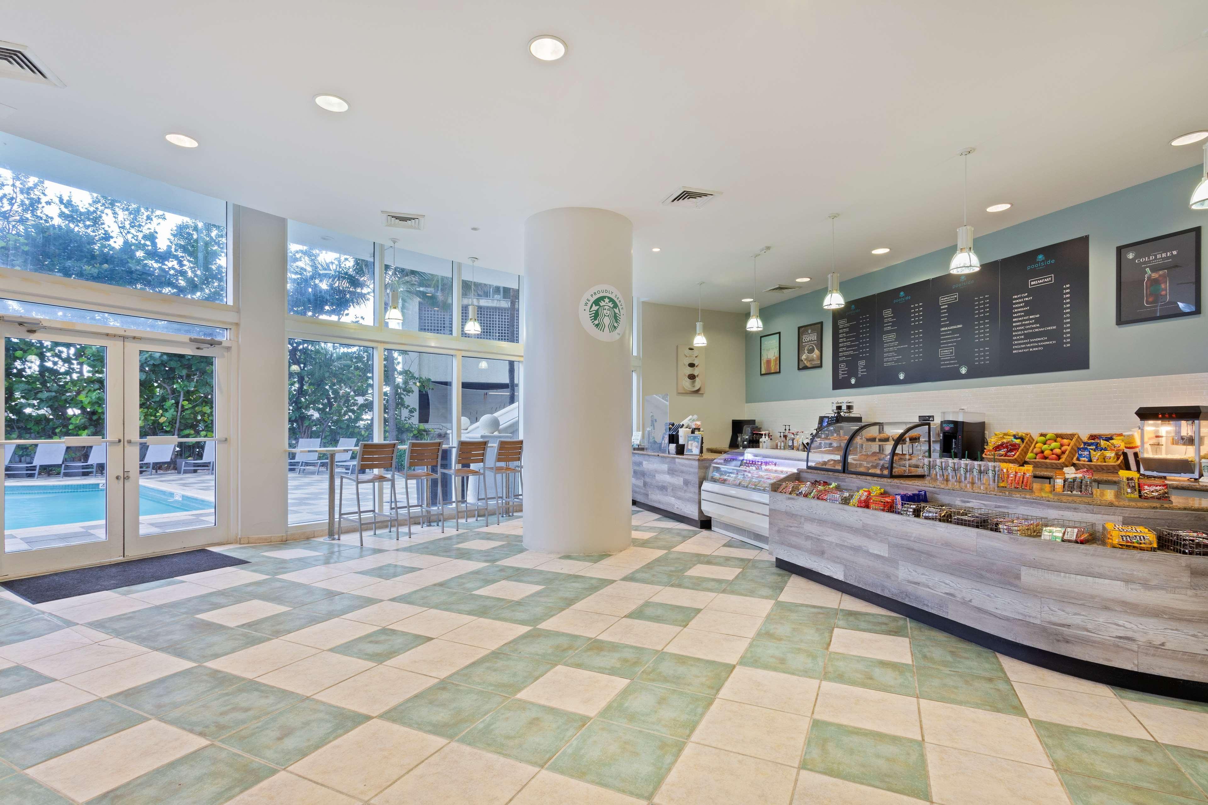Restaurant DoubleTree Resort & Spa by Hilton Ocean Point-N. Miami Beach