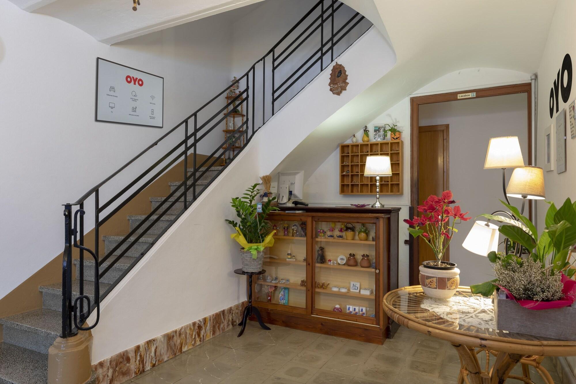 Vista Lobby Hostal Montserrat