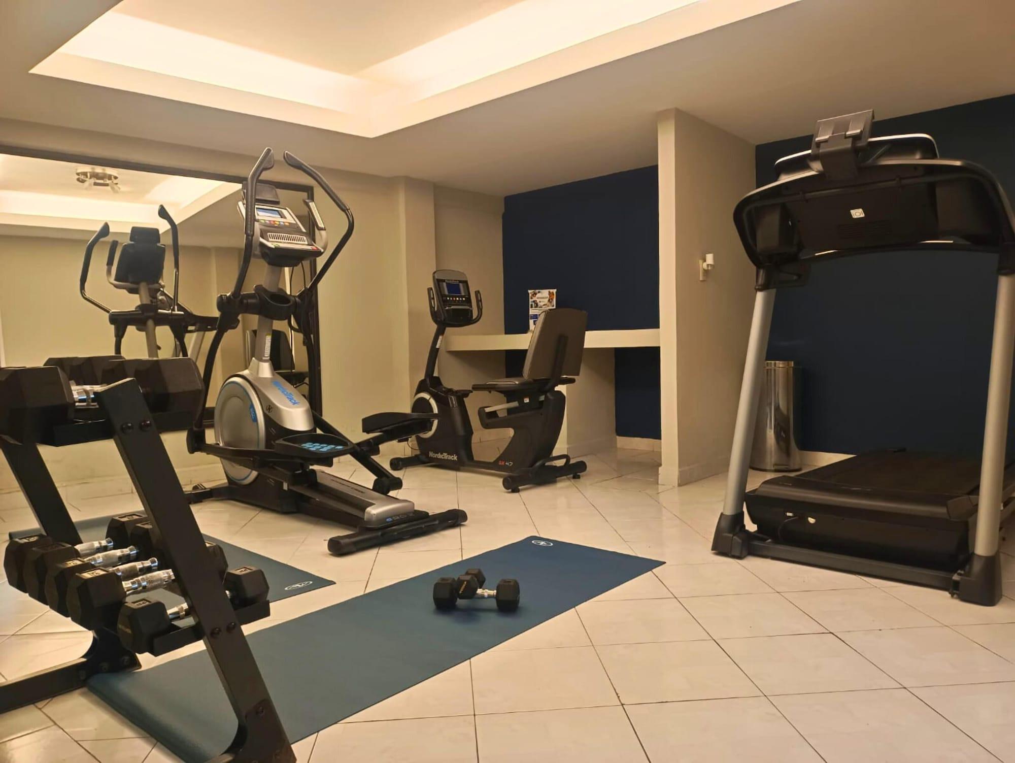 Gimnasio Best Western Real Tula Express