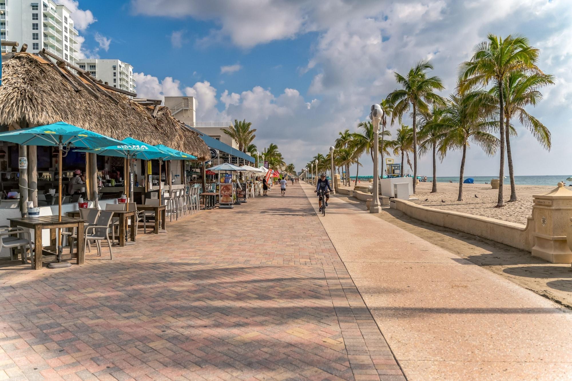Bar/Salón The Coral House Motel