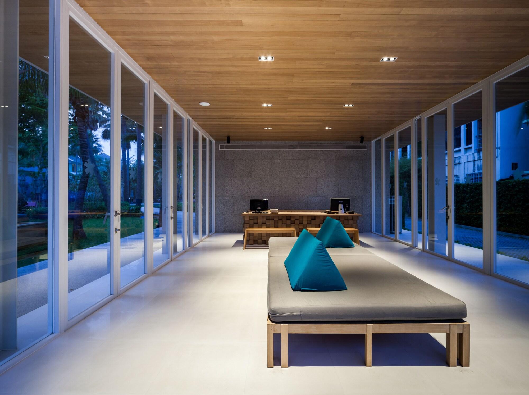 Vista Lobby Bann Pantai Resort