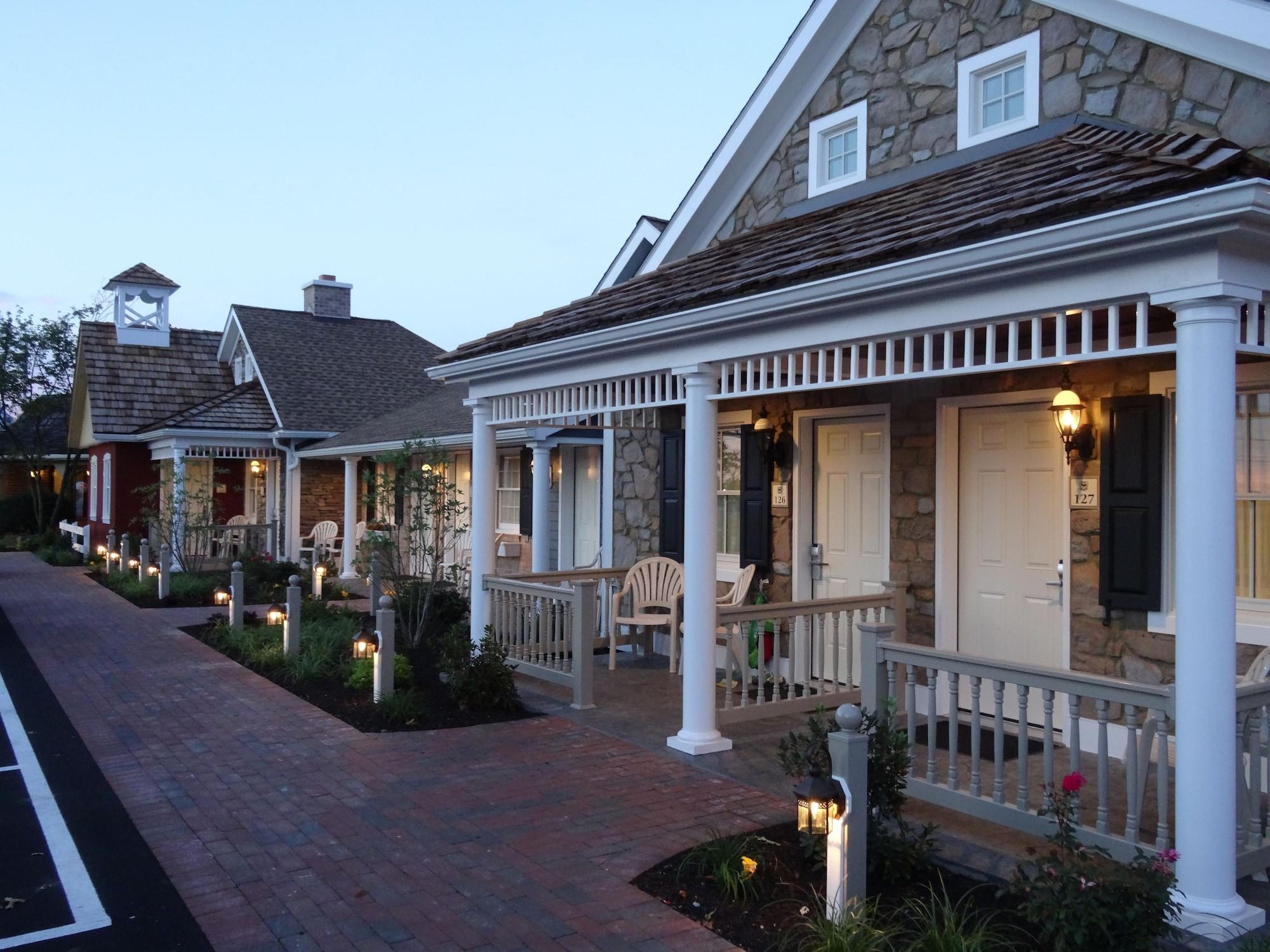 Vista Exterior Bird in Hand Family Inn