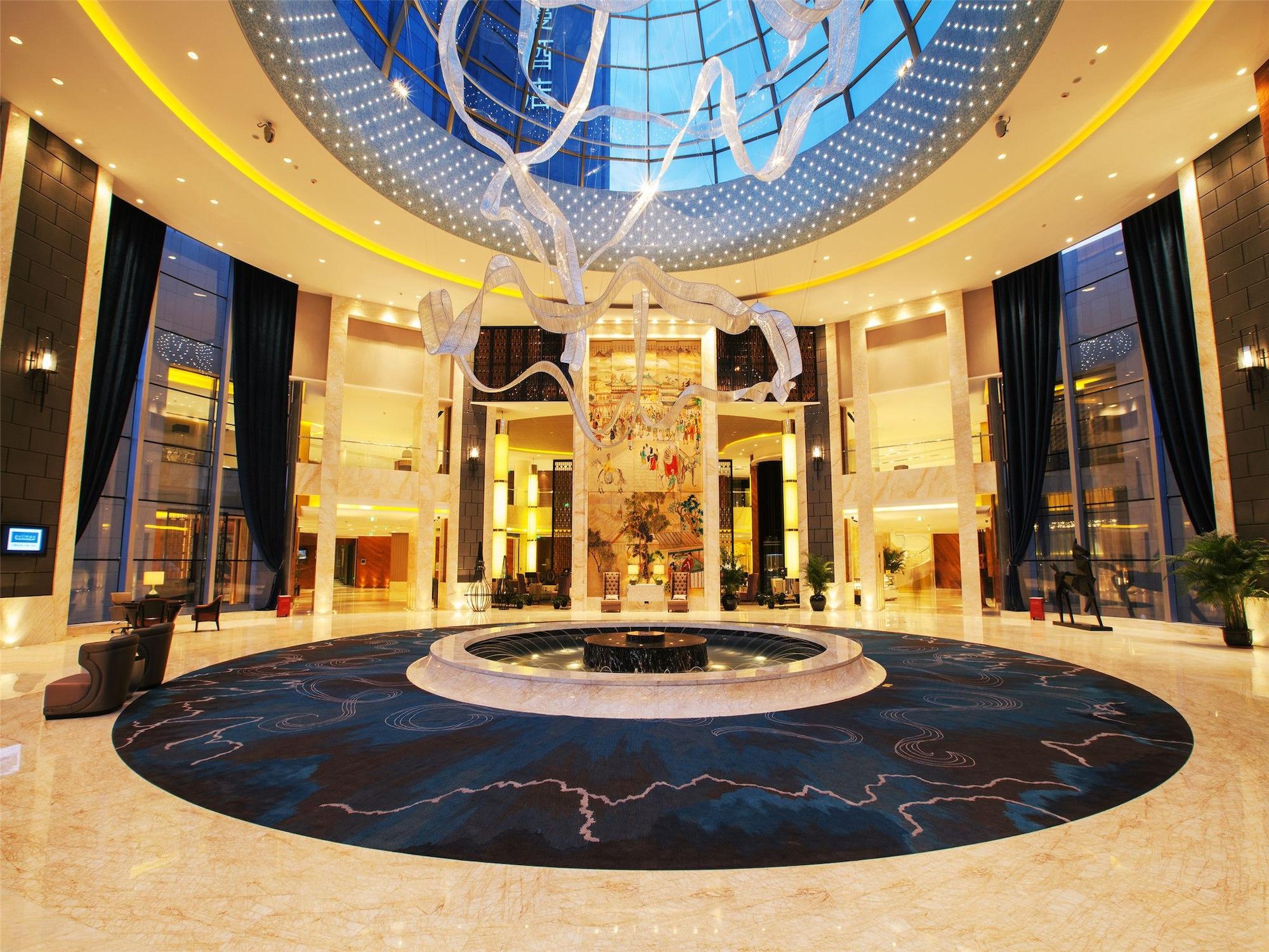 Vista Lobby Universal Hotel Urumqi