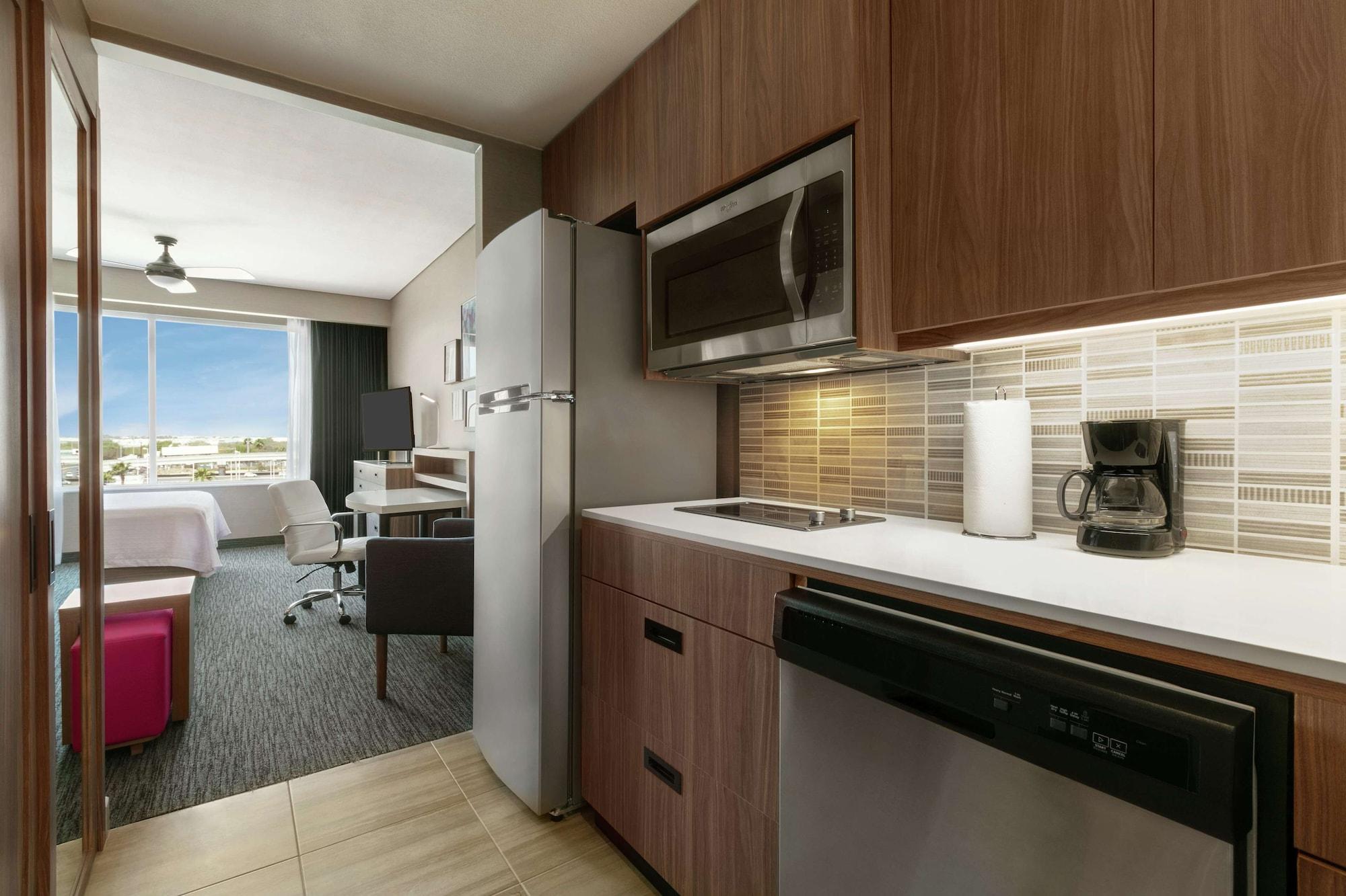 Habitación Homewood Suites by Hilton Monterrey Apodaca