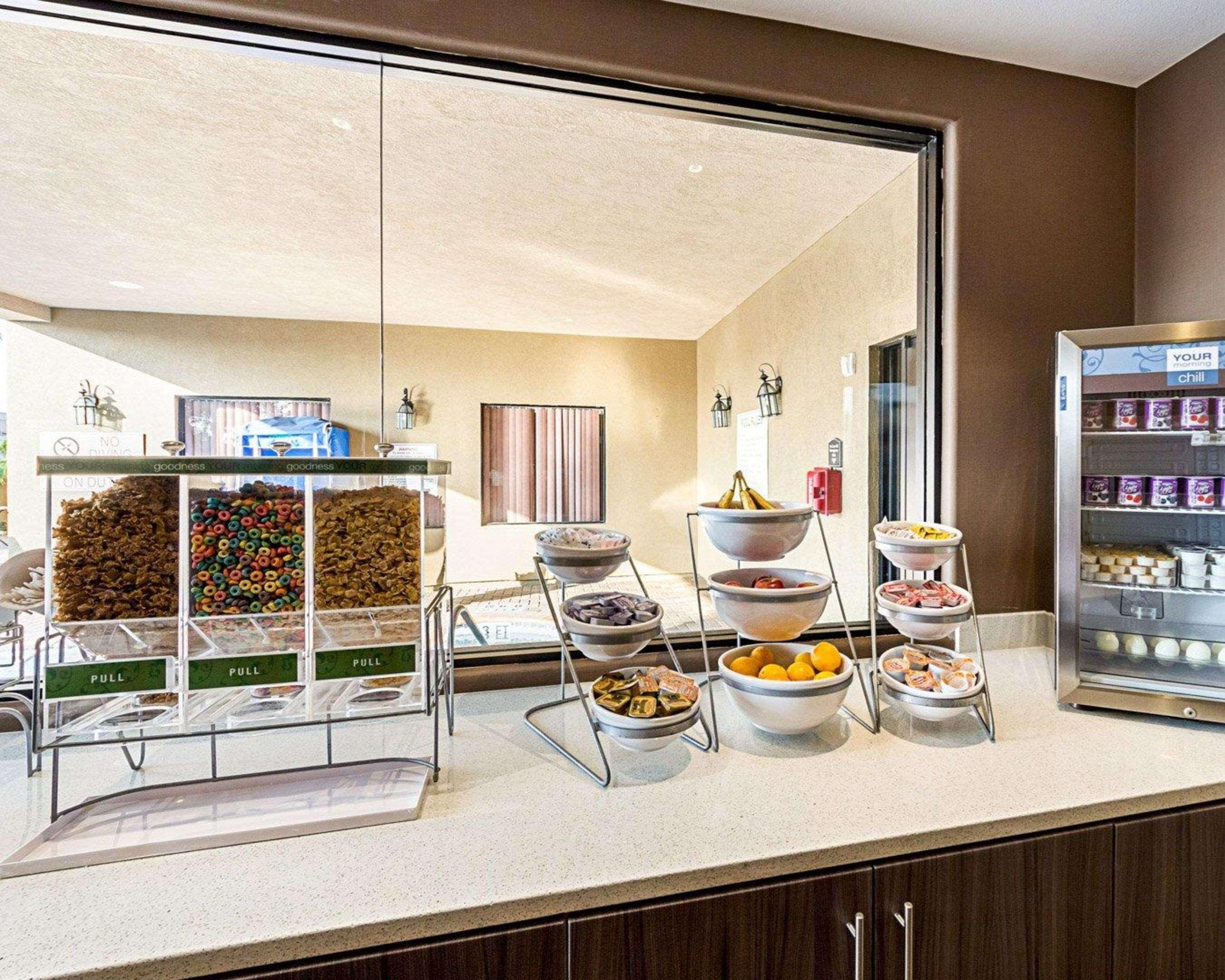Restaurant Comfort Suites McAllen