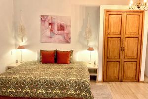 Alquiler Vacacional - modern Loft in historic Villa with beautiful gardens