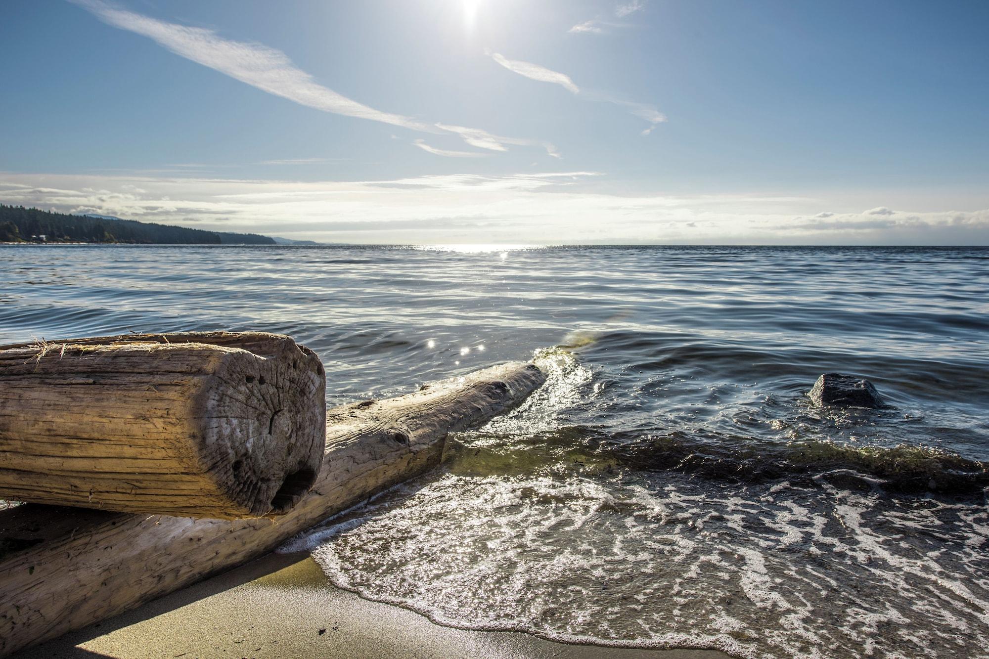 Playa Gibsons Garden Hotel