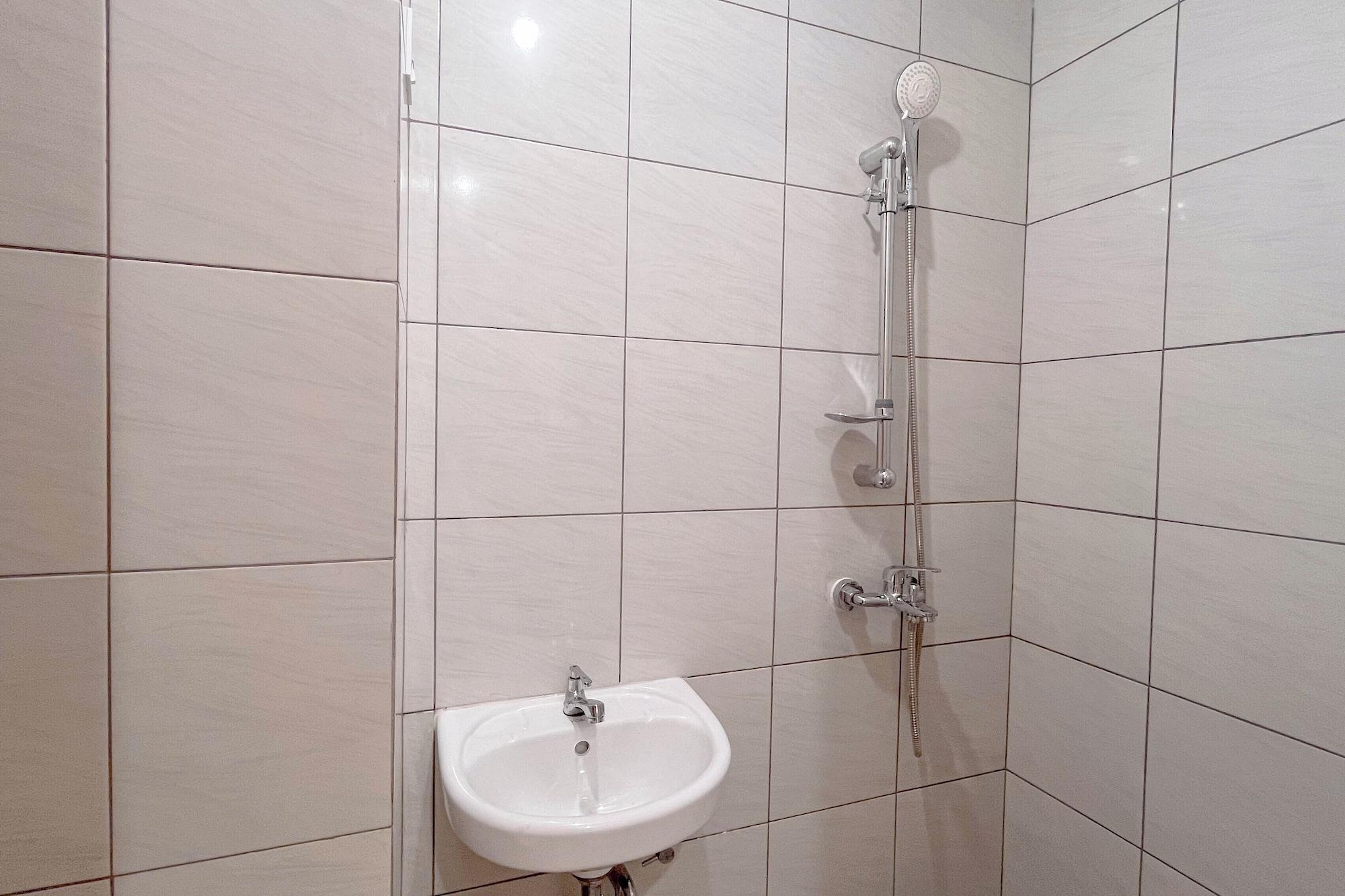 Equipamiento de Habitación Simple Studio At Bandaraya - Tallasa City Makassar Apartment