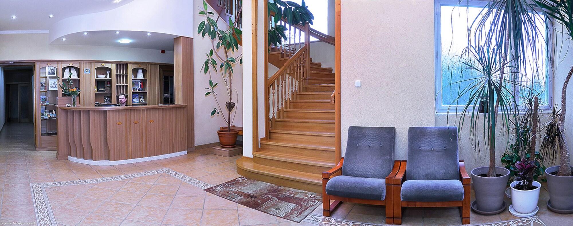 Vista Lobby Penzión DRUŽBA Bojnice