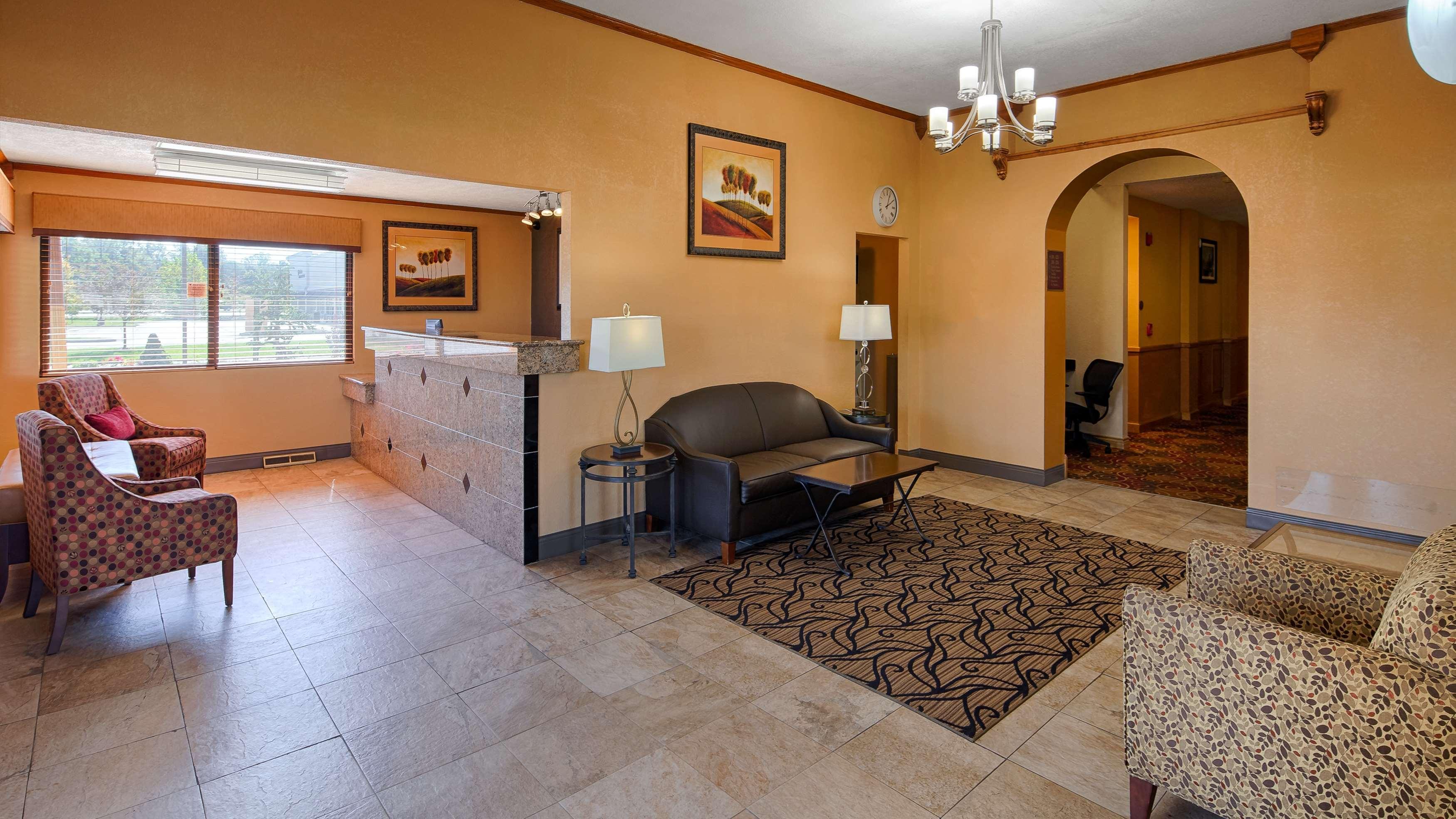 Vista Lobby Best Western Martinsville Inn