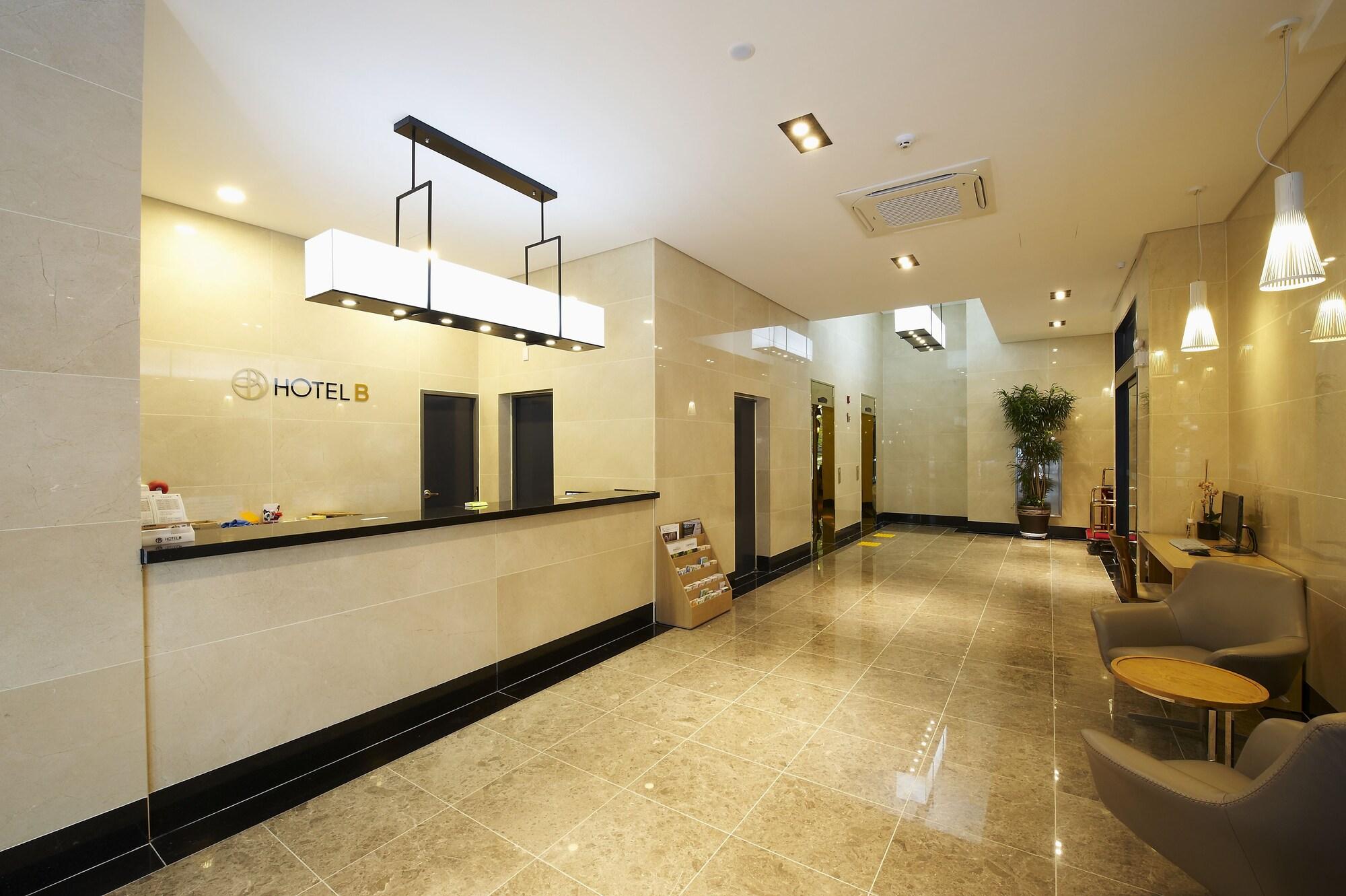 Vista Lobby Hotel B