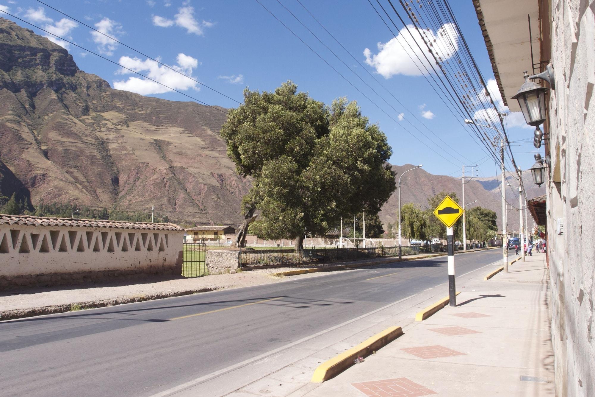 Vista Exterior Yucay Plaza Inn