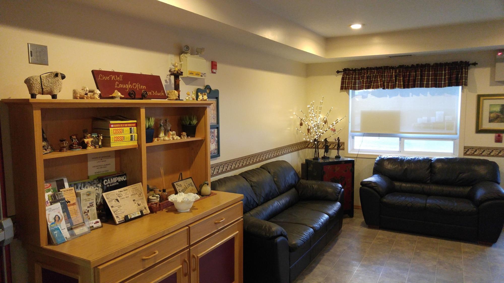 Vista Lobby Crossfield Country Inn