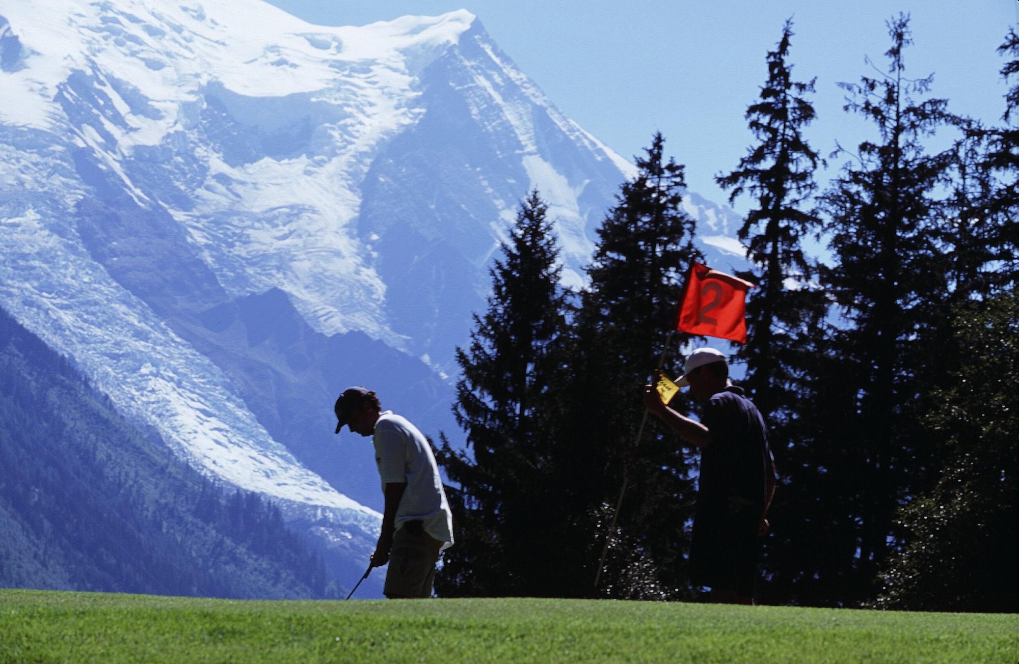 Campo de Golf Chalet Hôtel le Prieuré & Spa