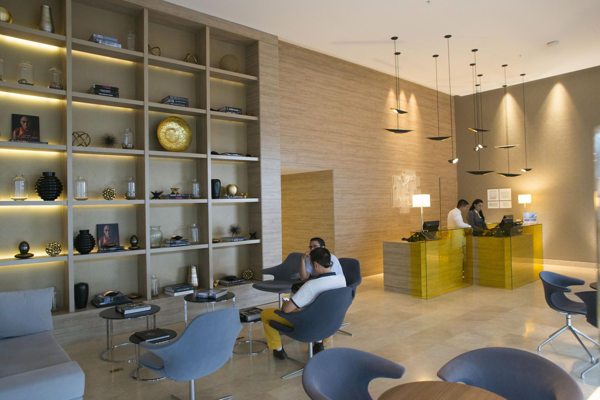 Vista Lobby Holiday Inn Cucuta by IHG